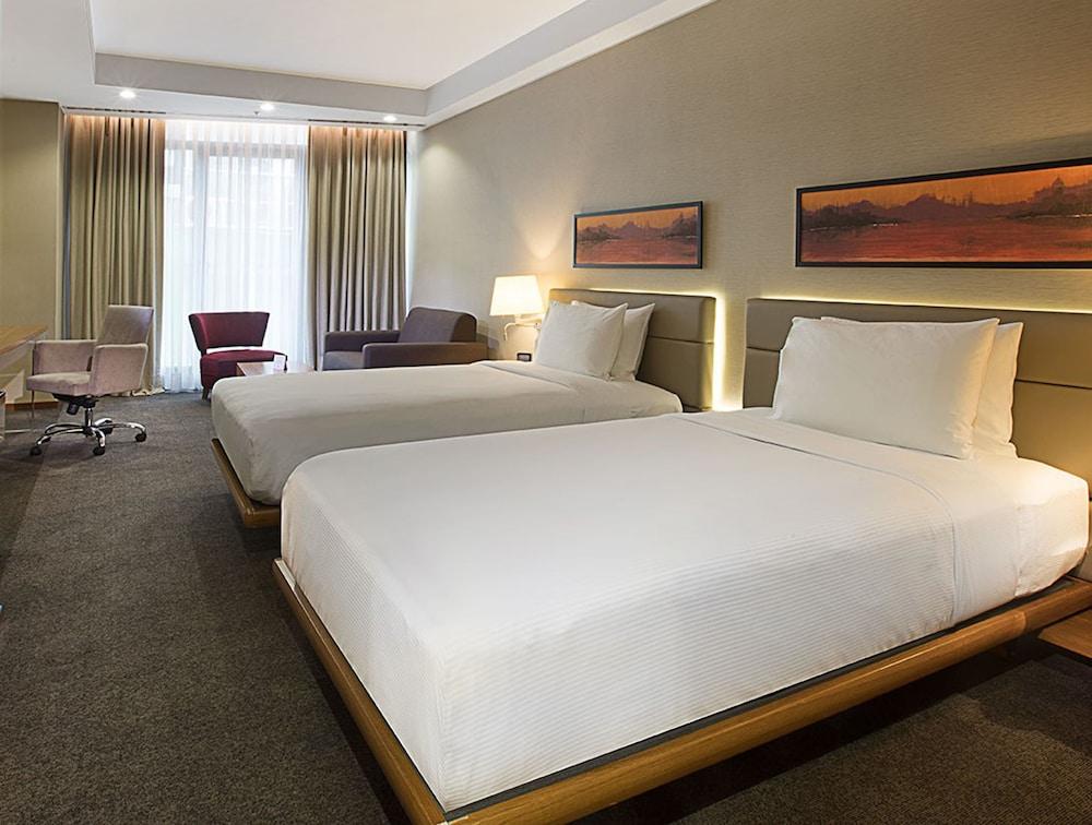 Hotel Doubletree By Hilton Istanbul - Old Town Exterior foto Deluxe Room