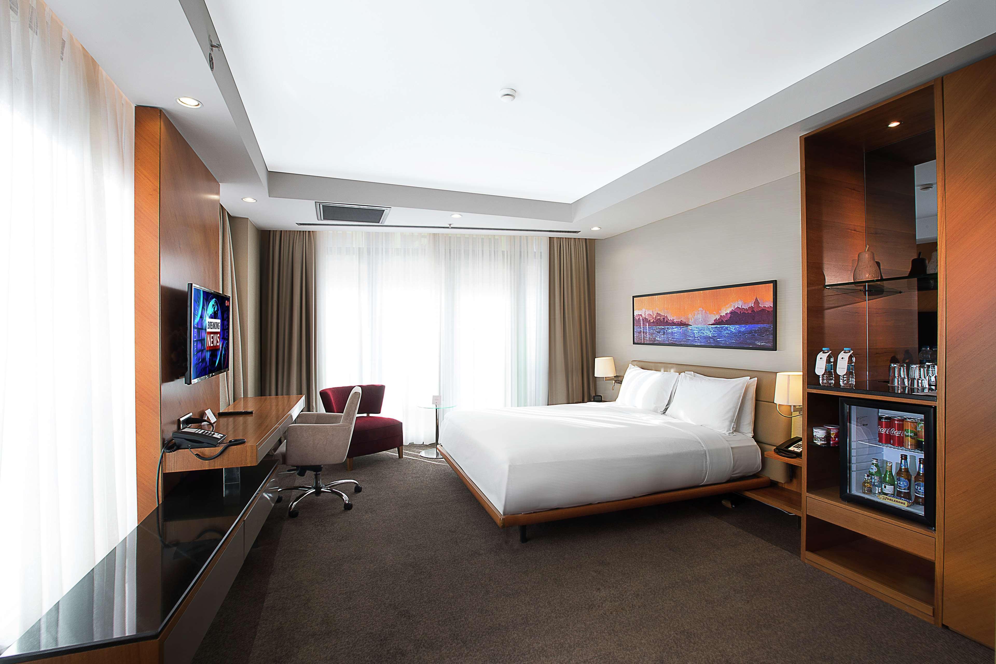Hotel Doubletree By Hilton Istanbul - Old Town Exterior foto Deluxe Room