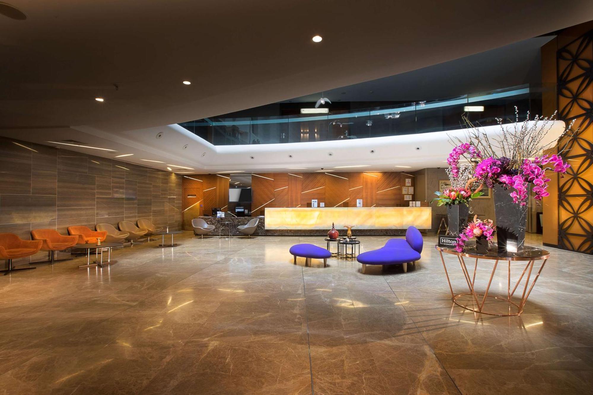 Hotel Doubletree By Hilton Istanbul - Old Town Exterior foto Lobby