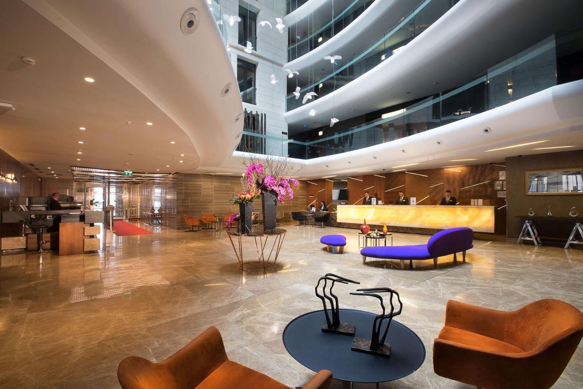 Hotel Doubletree By Hilton Istanbul - Old Town Exterior foto Lobby