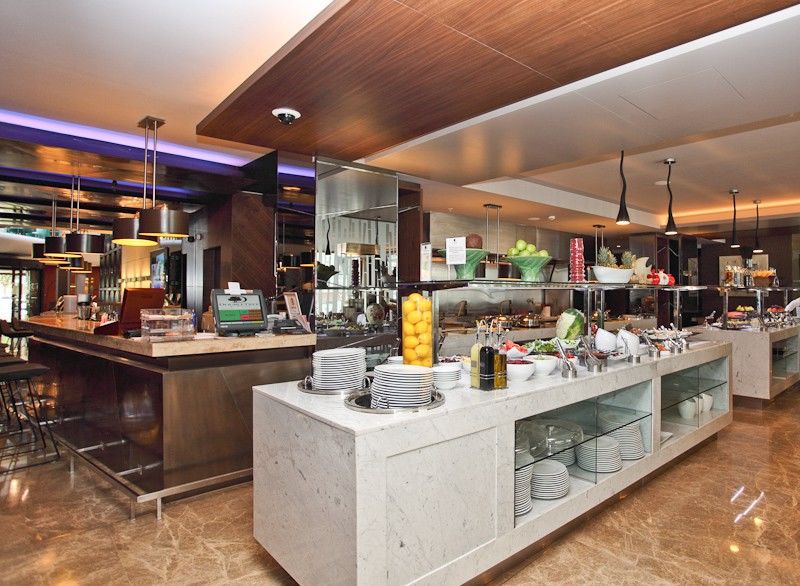 Hotel Doubletree By Hilton Istanbul - Old Town Exterior foto The buffet at the hotel