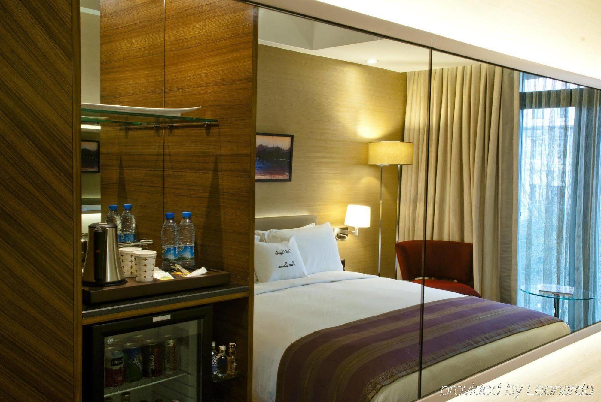 Hotel Doubletree By Hilton Istanbul - Old Town Habitación foto Deluxe room